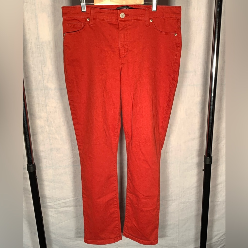 Bandolino woman’s jeans size: 12| straight leg jeans| color: burnt orange|